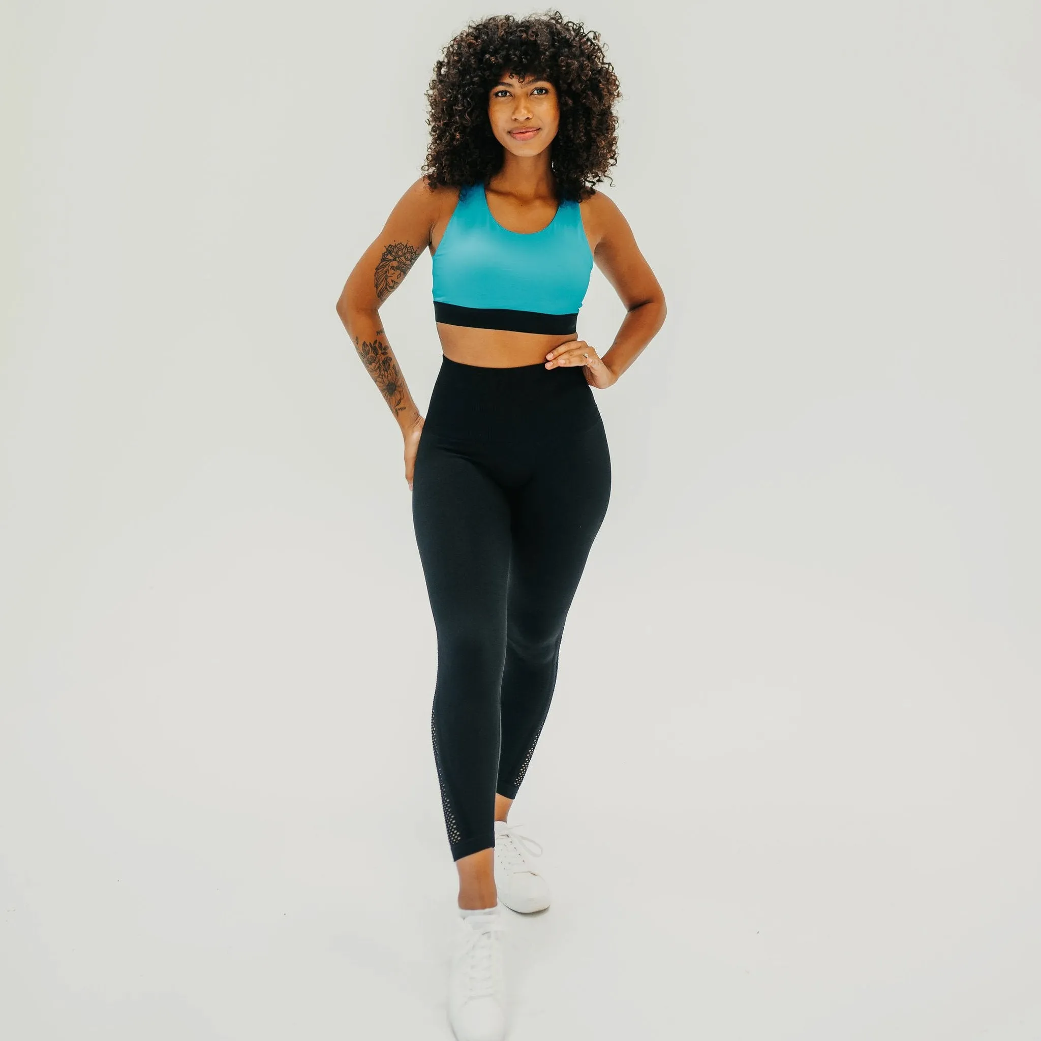 Beyond Seamless 7/8 Capris - Black