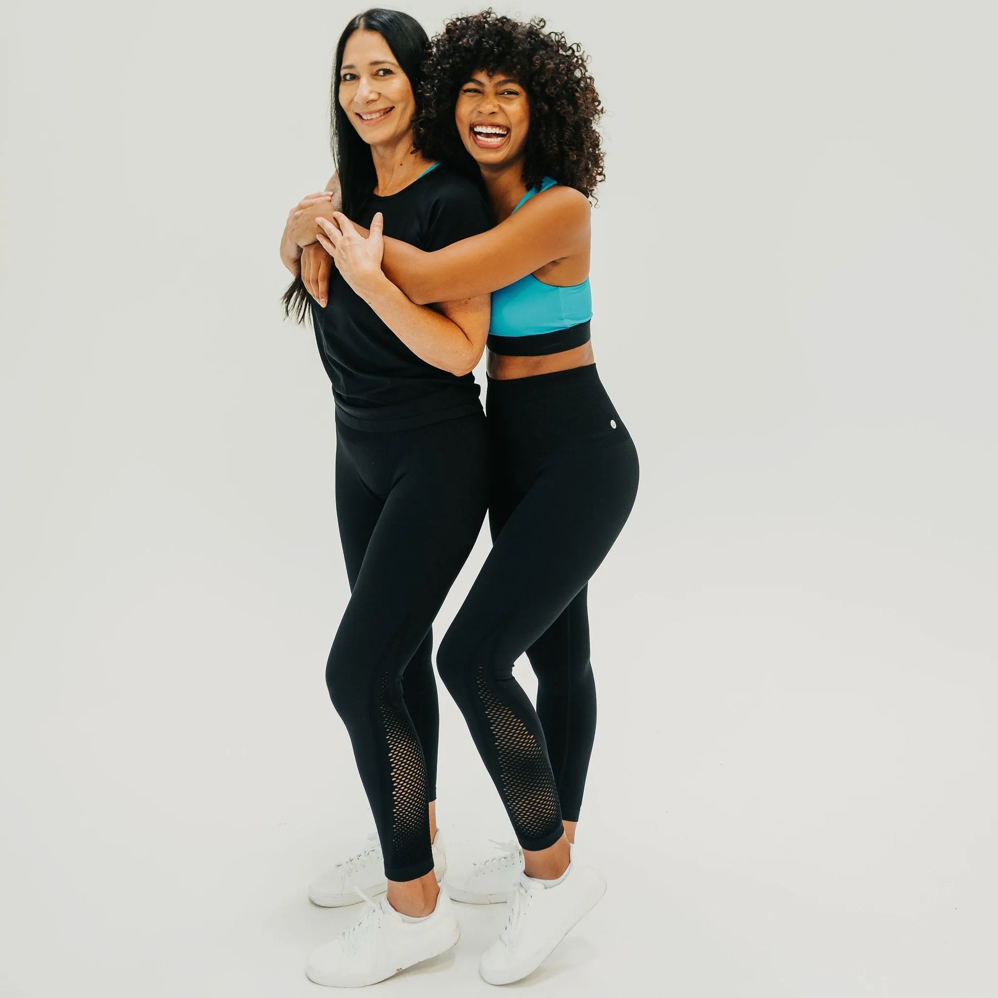 Beyond Seamless 7/8 Capris - Black