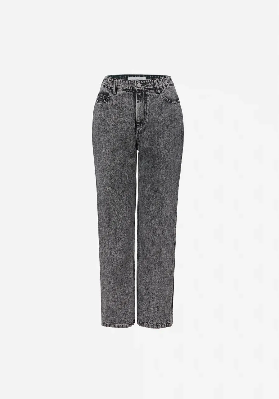 Nirvana Jean