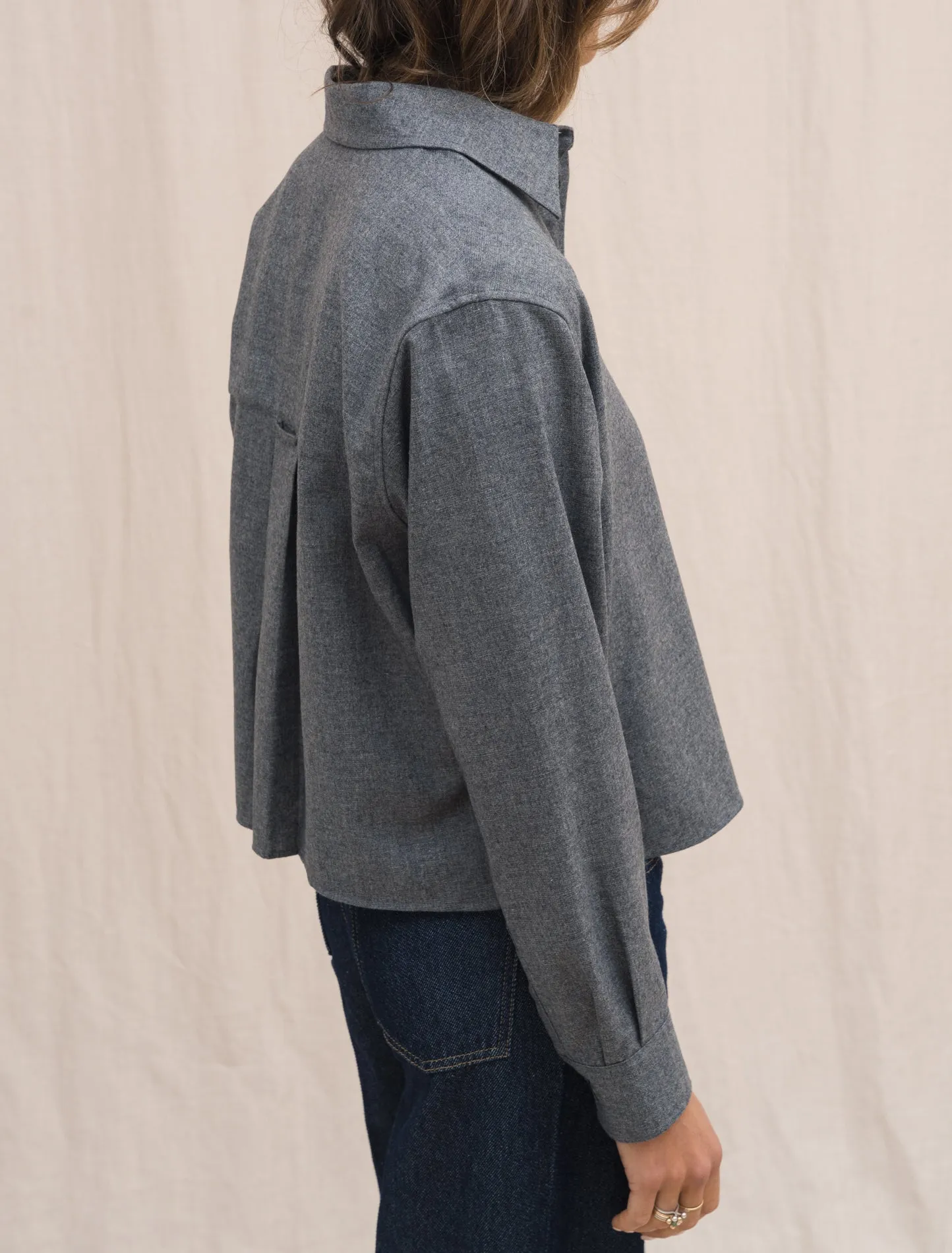 Short Wool Shirt Grey