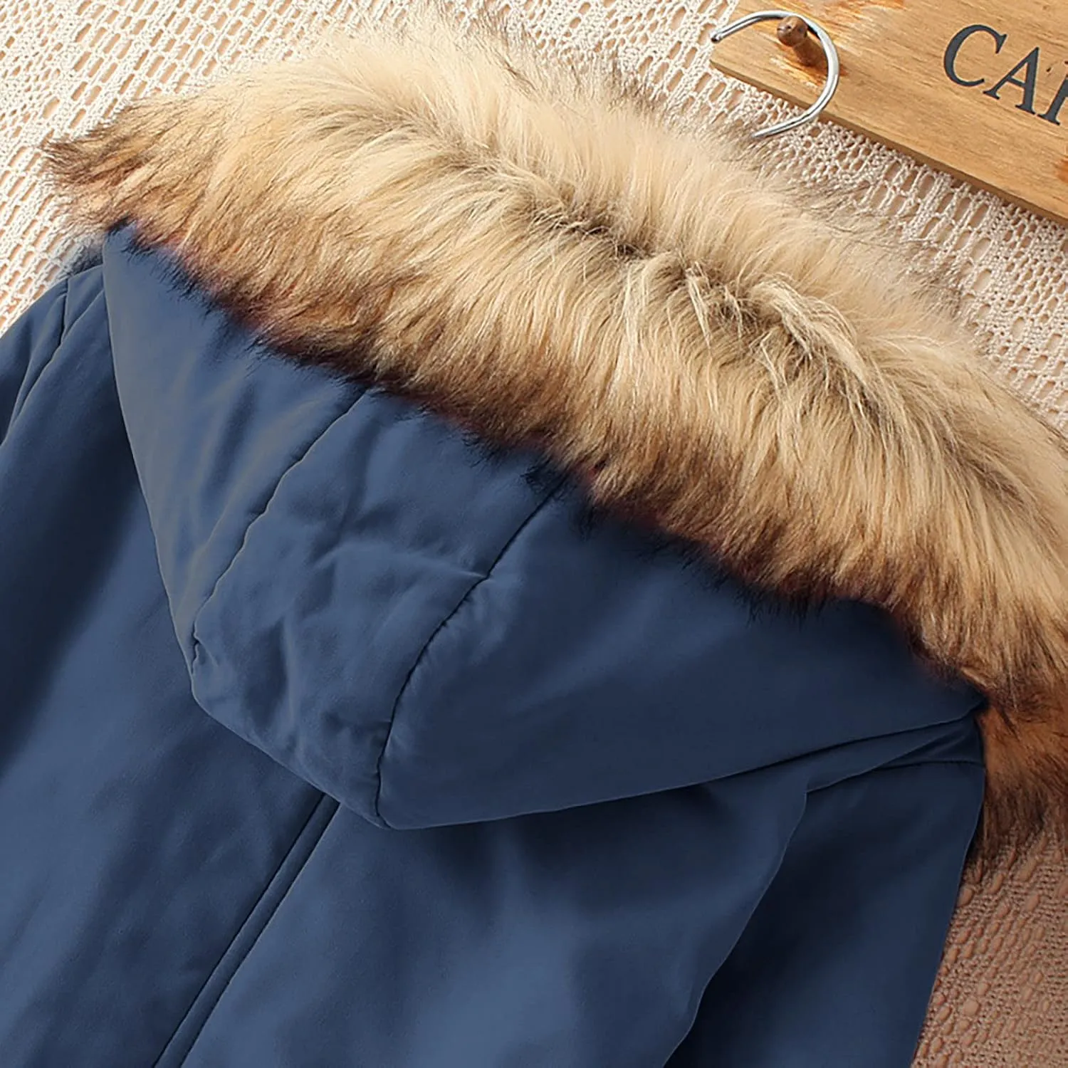 SMIDOW Winter Coats For Women 2023 Trendy Thicken Puffer Jackets With Faux Fur Hood Warm Parka Coat Outwear