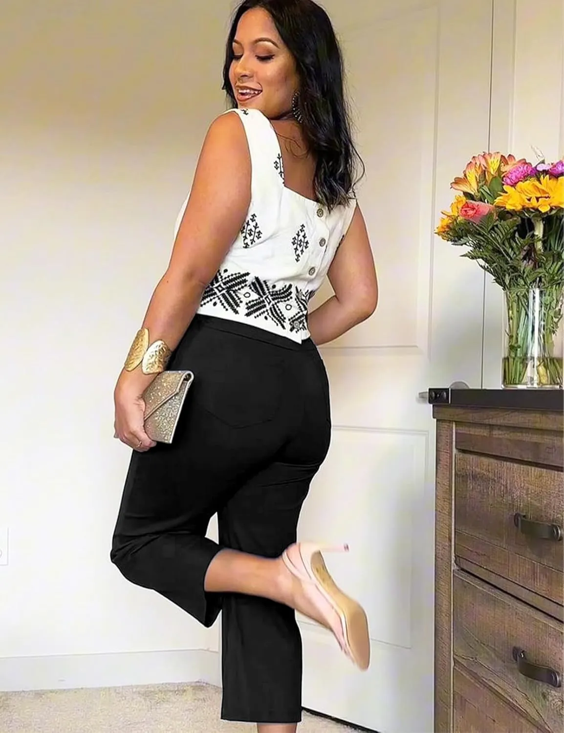 VOOVEEYA Yoga Capri Pants for Women, Crop Leggings with Pockets High Waisted Casual Straight Leg Pants